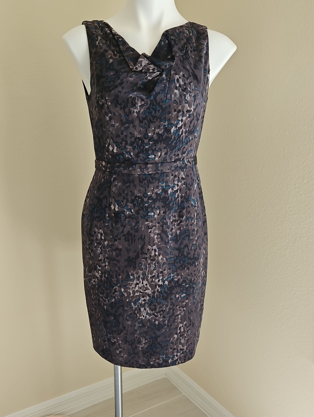 Elie Tahari Sleeveless Leopard Silk Dress in Gray and Teal